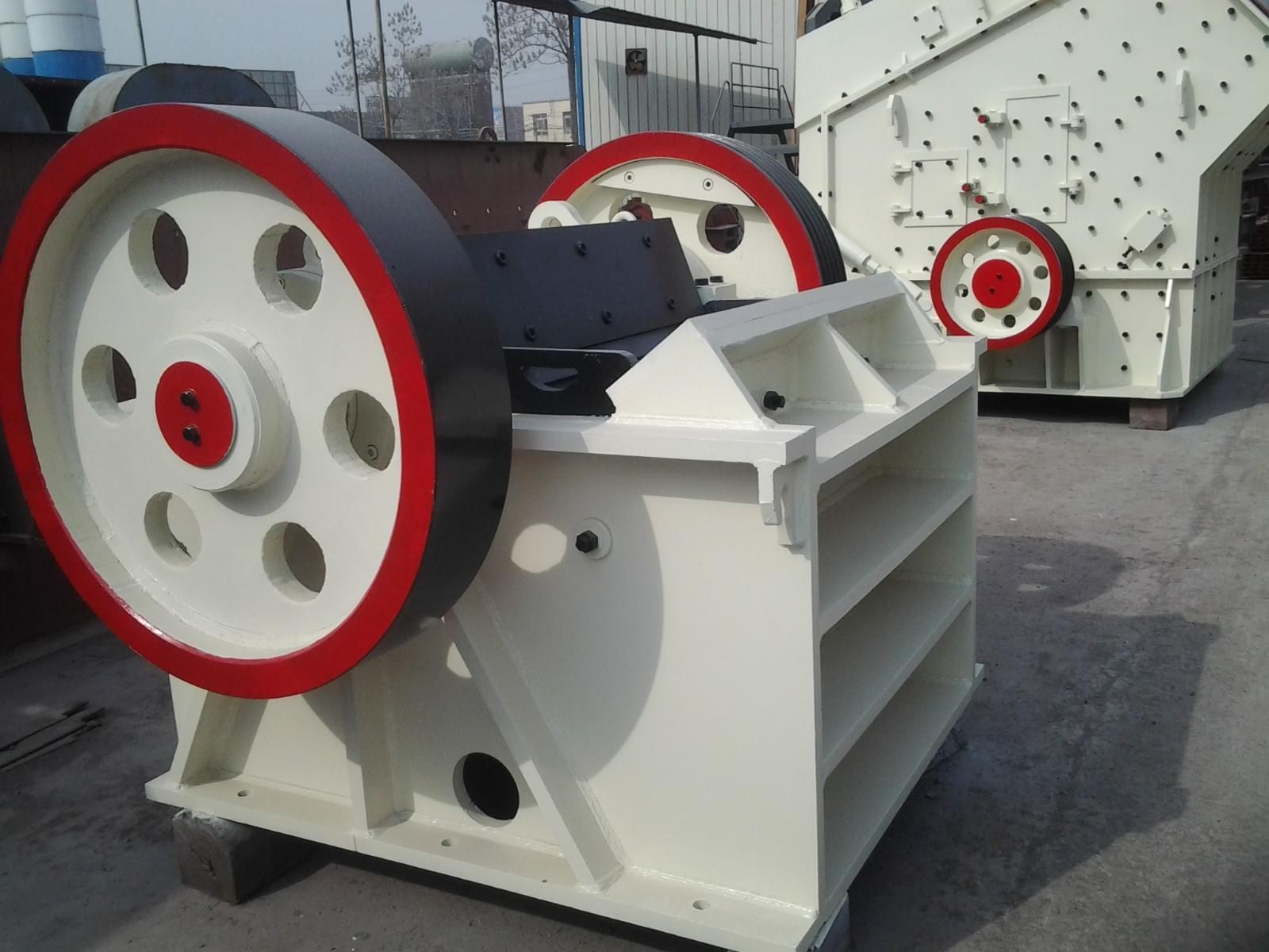 Jaw crusher machine for primary crushing